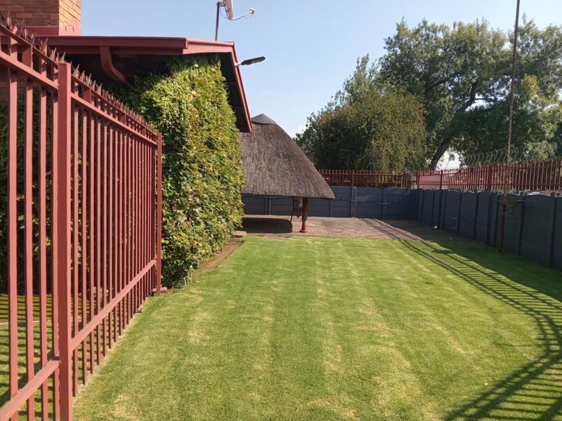 3 Bedroom Property for Sale in Vanderbijlpark CW 4 Gauteng