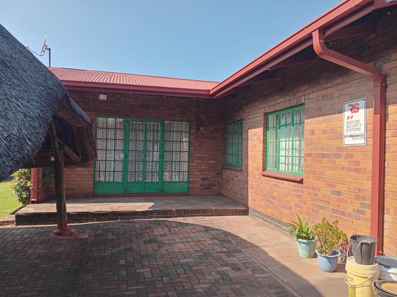 3 Bedroom Property for Sale in Vanderbijlpark CW 4 Gauteng