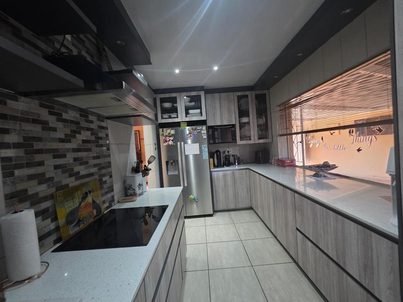 4 Bedroom Property for Sale in Parkrand Gauteng