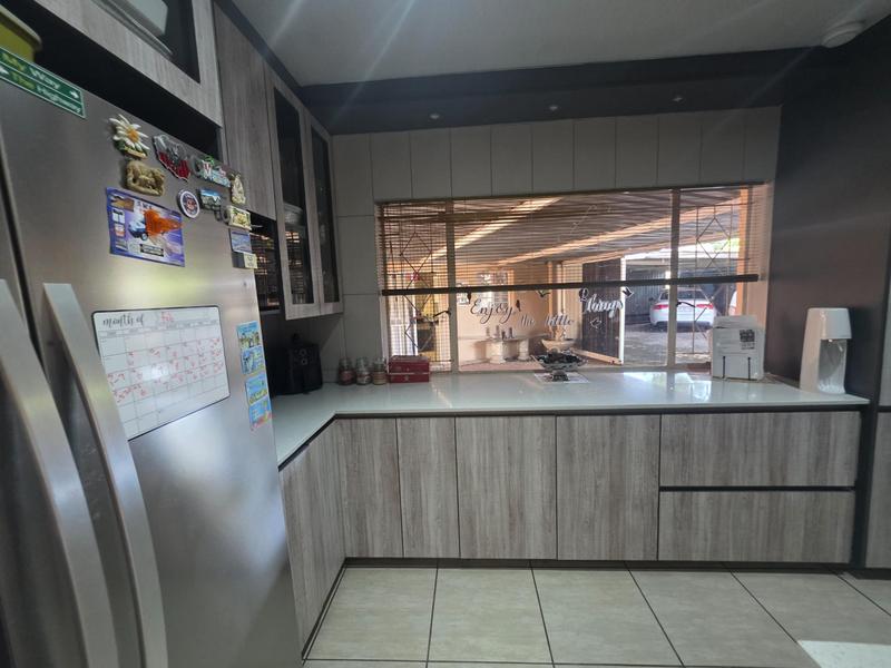 4 Bedroom Property for Sale in Parkrand Gauteng