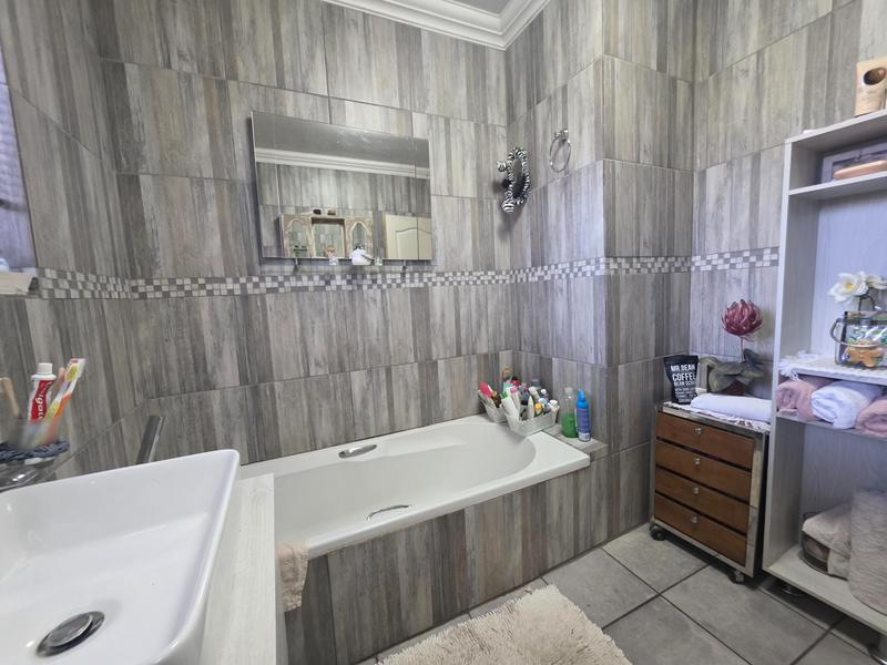 4 Bedroom Property for Sale in Parkrand Gauteng