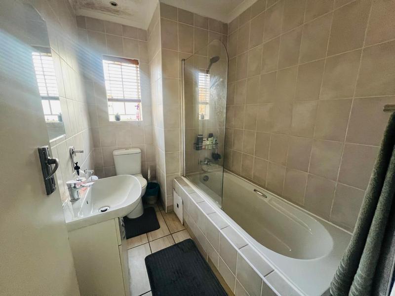 2 Bedroom Property for Sale in Paulshof Gauteng