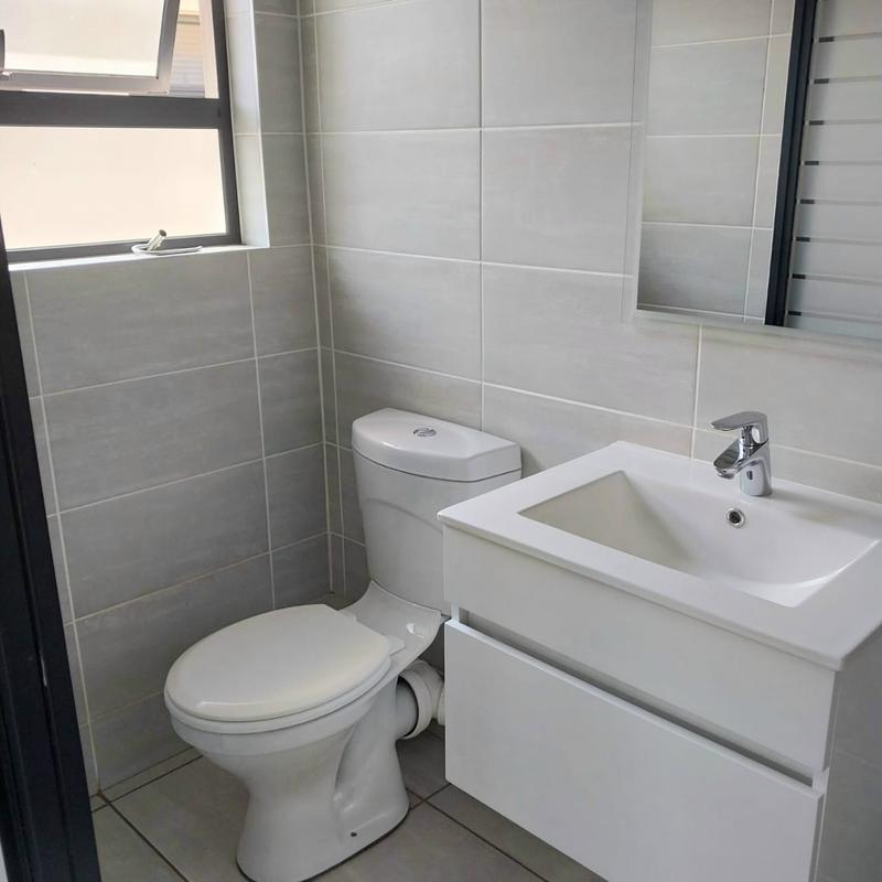 To Let 1 Bedroom Property for Rent in Waterfall Gauteng
