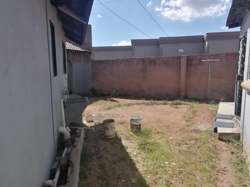 2 Bedroom Property for Sale in Soshanguve GG Gauteng