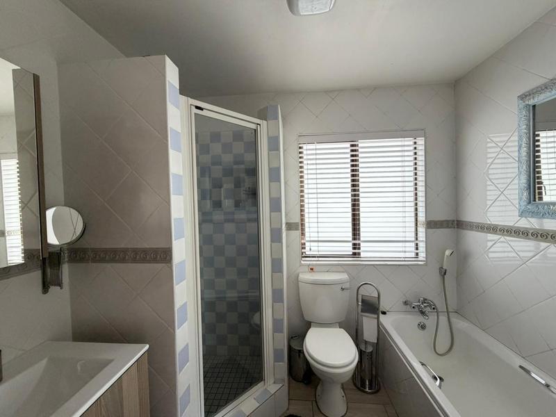 4 Bedroom Property for Sale in Blue Valley Golf Estate Gauteng