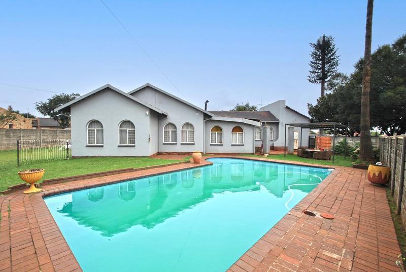 3 Bedroom Property for Sale in Dawn Park Gauteng