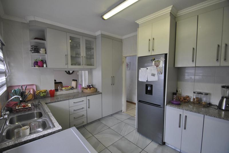 3 Bedroom Property for Sale in Dawn Park Gauteng