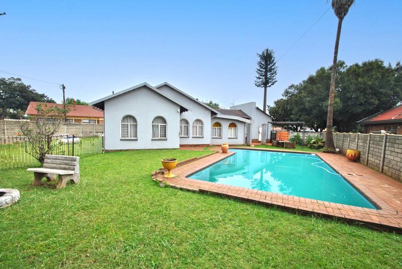 3 Bedroom Property for Sale in Dawn Park Gauteng