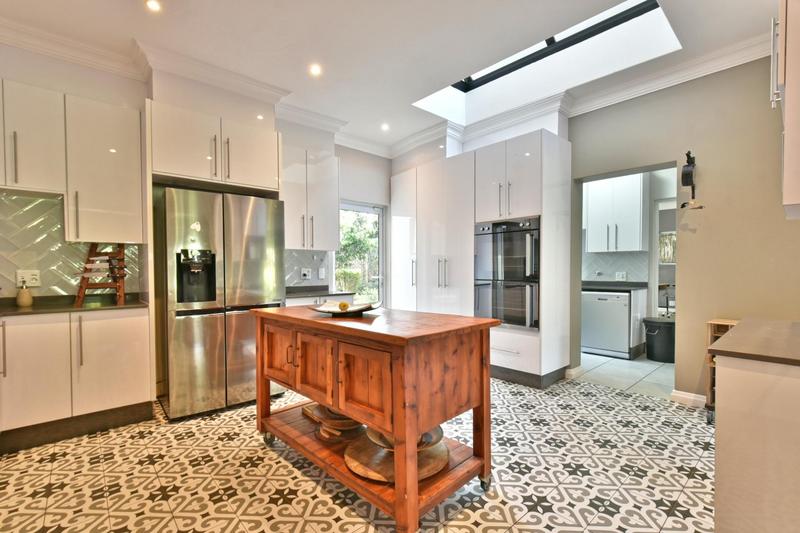 6 Bedroom Property for Sale in Emmarentia Gauteng