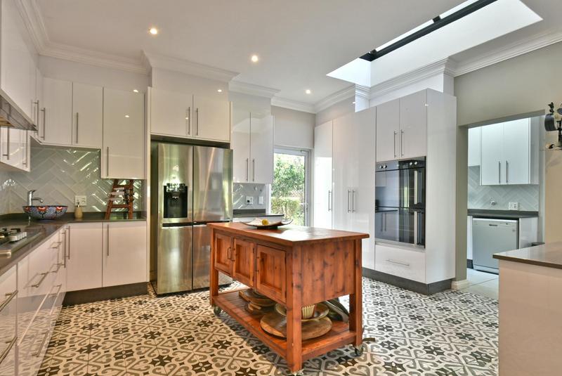 6 Bedroom Property for Sale in Emmarentia Gauteng