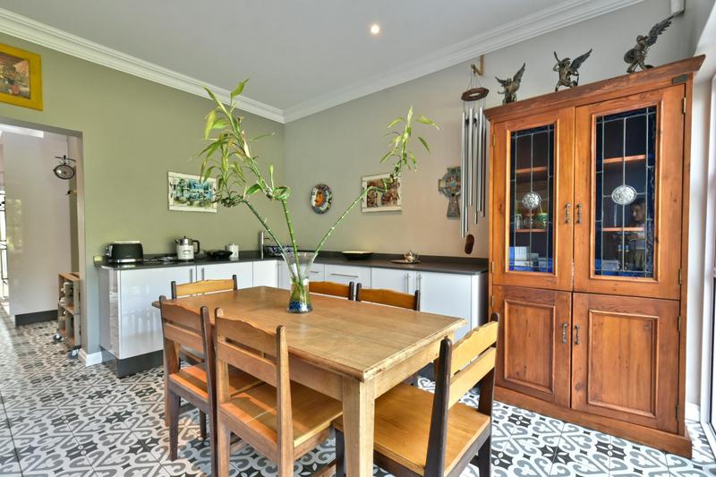 6 Bedroom Property for Sale in Emmarentia Gauteng