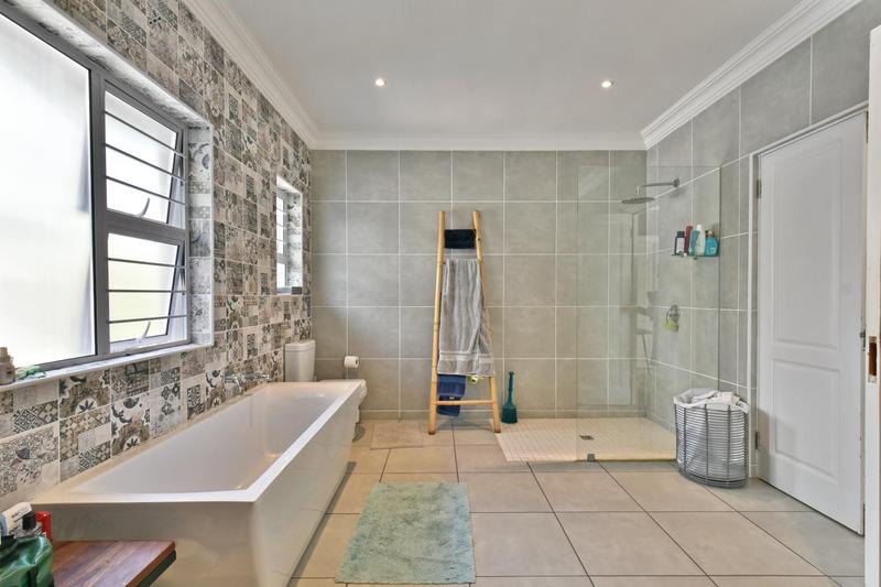 6 Bedroom Property for Sale in Emmarentia Gauteng