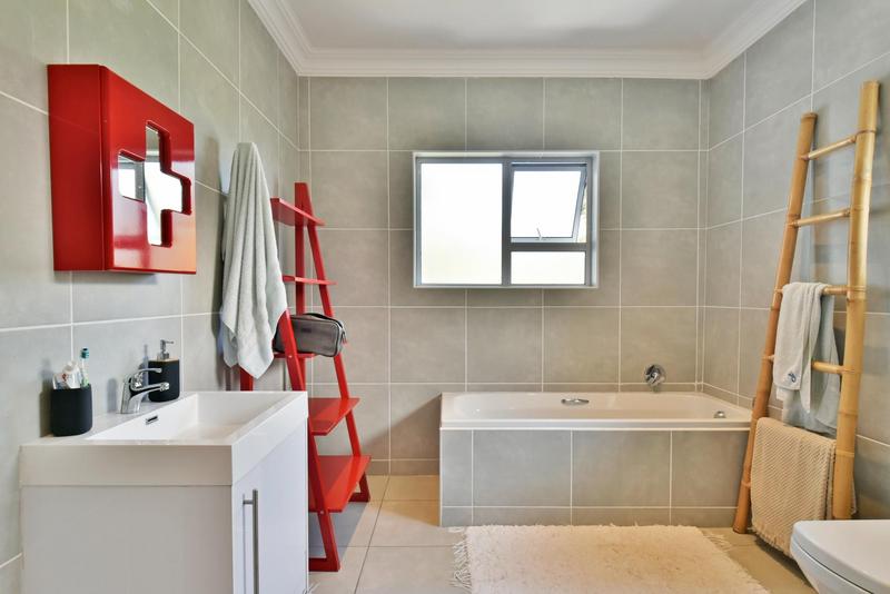 6 Bedroom Property for Sale in Emmarentia Gauteng