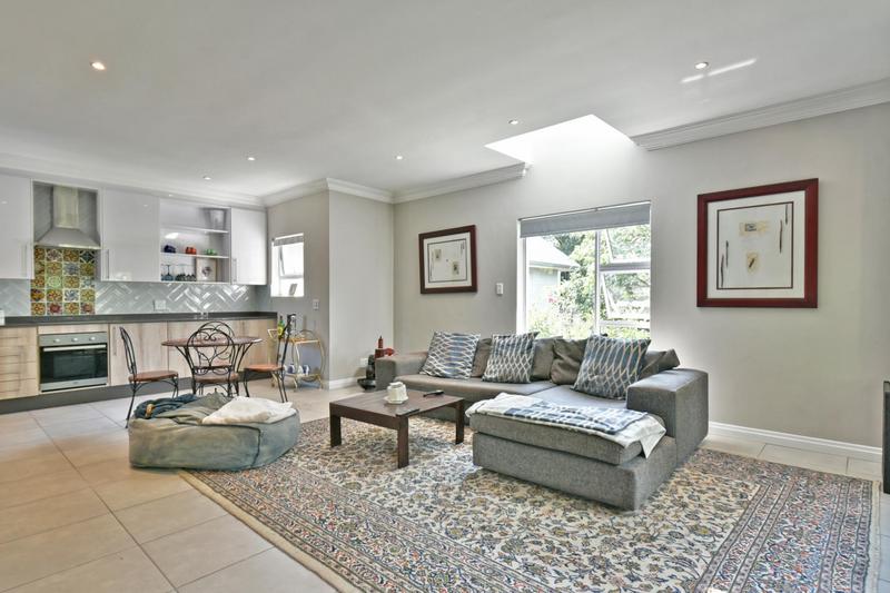 6 Bedroom Property for Sale in Emmarentia Gauteng