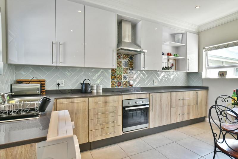 6 Bedroom Property for Sale in Emmarentia Gauteng