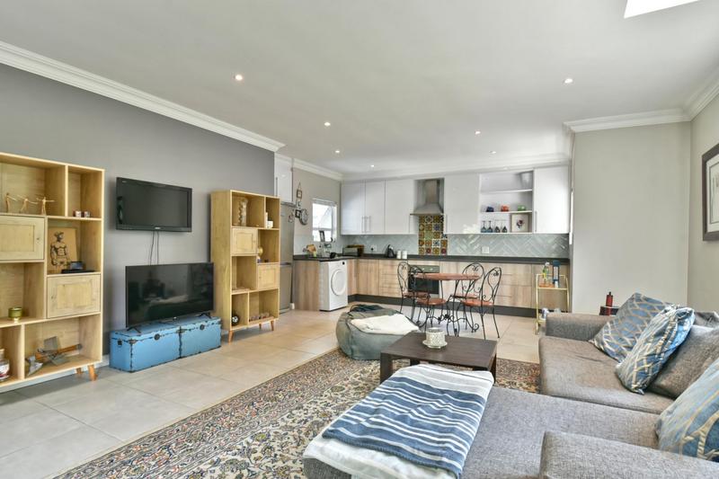 6 Bedroom Property for Sale in Emmarentia Gauteng