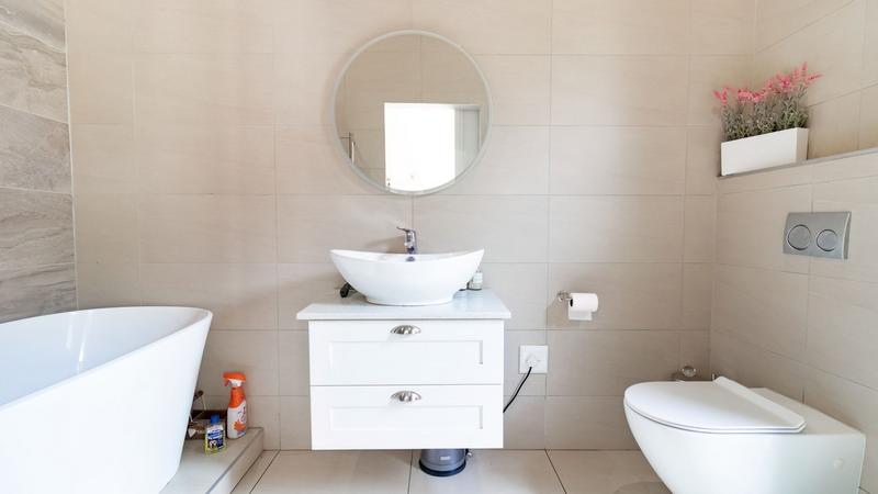 4 Bedroom Property for Sale in Midstream Ridge Gauteng