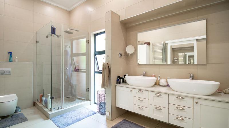 4 Bedroom Property for Sale in Midstream Ridge Gauteng