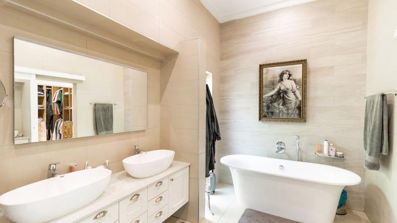 4 Bedroom Property for Sale in Midstream Ridge Gauteng