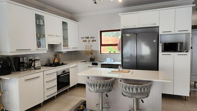 3 Bedroom Property for Sale in Mooikloof Gauteng