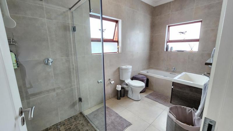 3 Bedroom Property for Sale in Mooikloof Gauteng