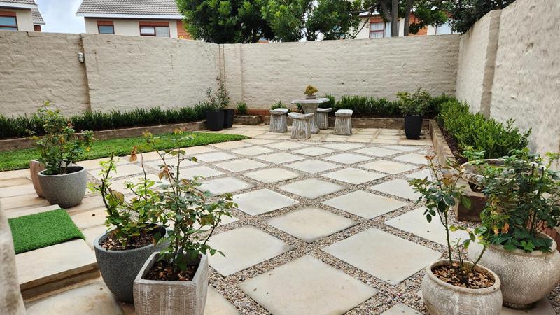 3 Bedroom Property for Sale in Mooikloof Gauteng