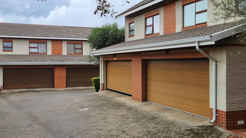 3 Bedroom Property for Sale in Mooikloof Gauteng