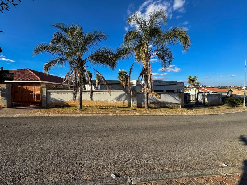 3 Bedroom Property for Sale in Mondeor Gauteng