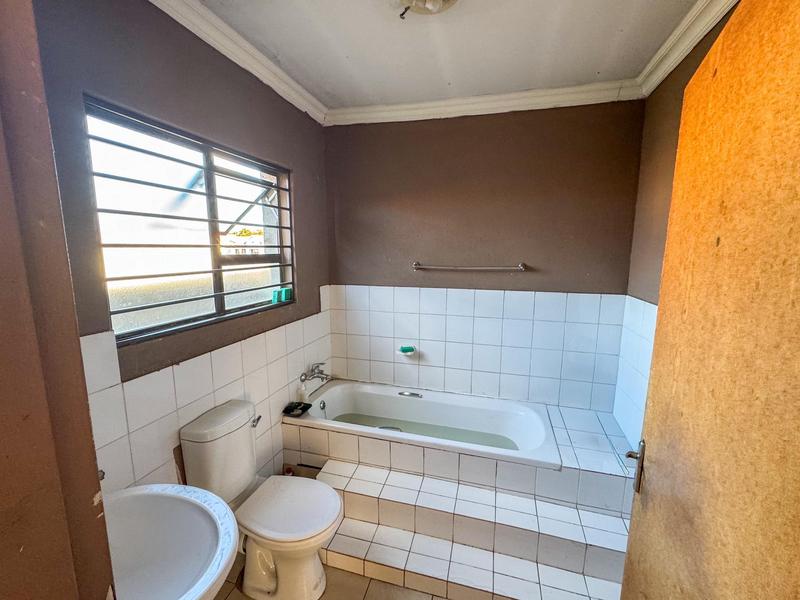 3 Bedroom Property for Sale in Mondeor Gauteng