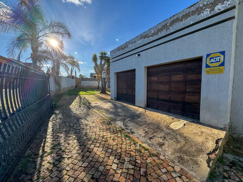 3 Bedroom Property for Sale in Mondeor Gauteng