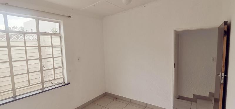 To Let 2 Bedroom Property for Rent in Eastleigh Gauteng