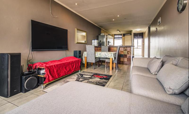 2 Bedroom Property for Sale in Dowerglen Gauteng