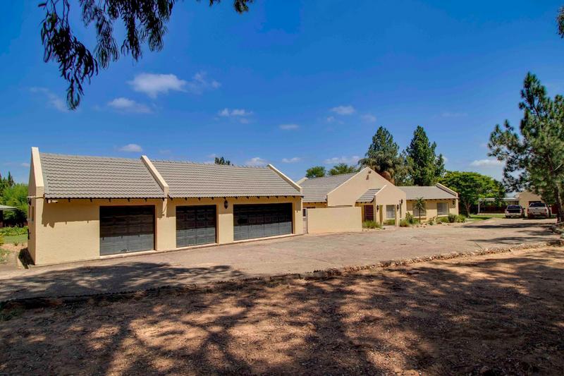9 Bedroom Property for Sale in Ruimsig Gauteng