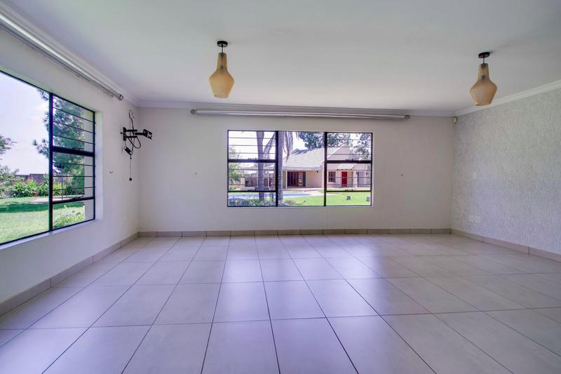 9 Bedroom Property for Sale in Zonnehoewe A H Gauteng