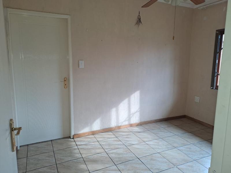 To Let 2 Bedroom Property for Rent in Brackenhurst Gauteng