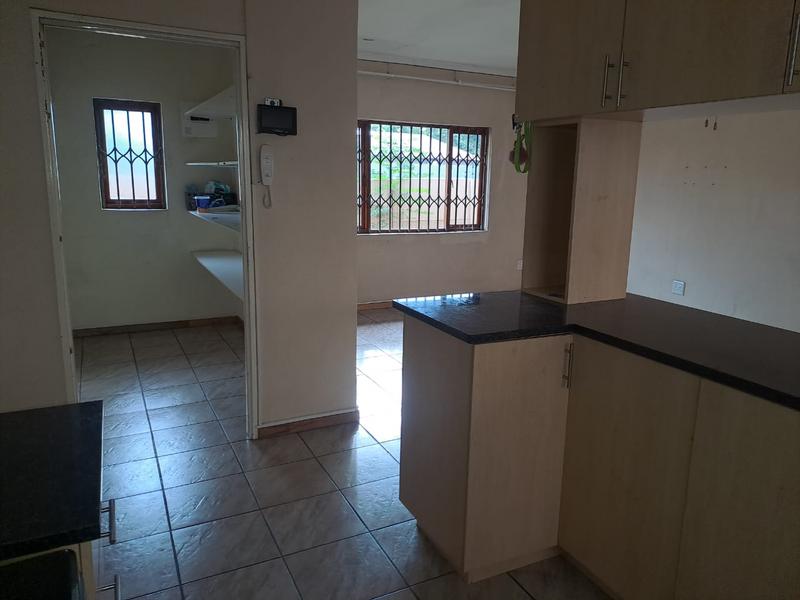 To Let 2 Bedroom Property for Rent in Brackenhurst Gauteng