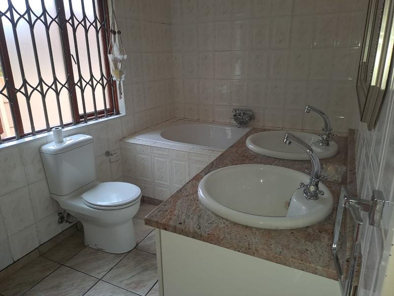 To Let 2 Bedroom Property for Rent in Brackenhurst Gauteng