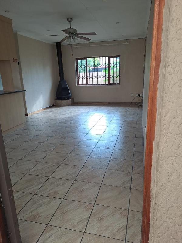 To Let 2 Bedroom Property for Rent in Brackenhurst Gauteng