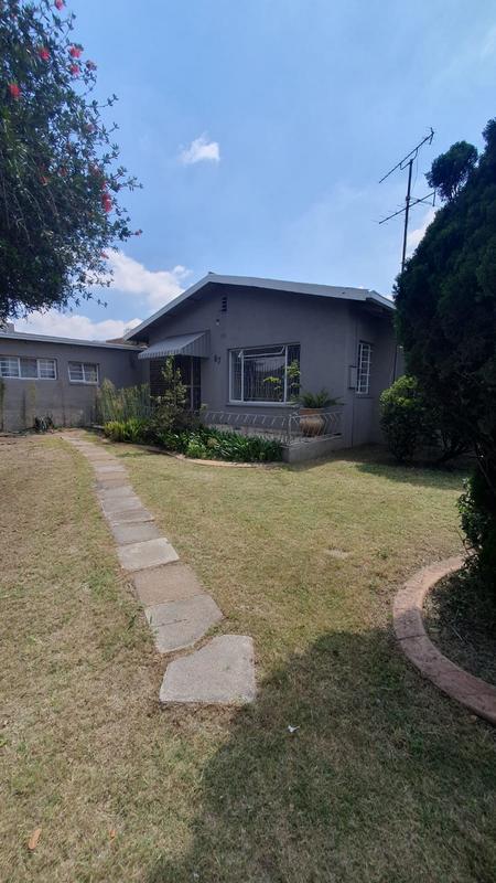 To Let 3 Bedroom Property for Rent in Wychwood Gauteng