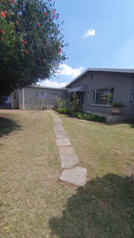 To Let 3 Bedroom Property for Rent in Wychwood Gauteng