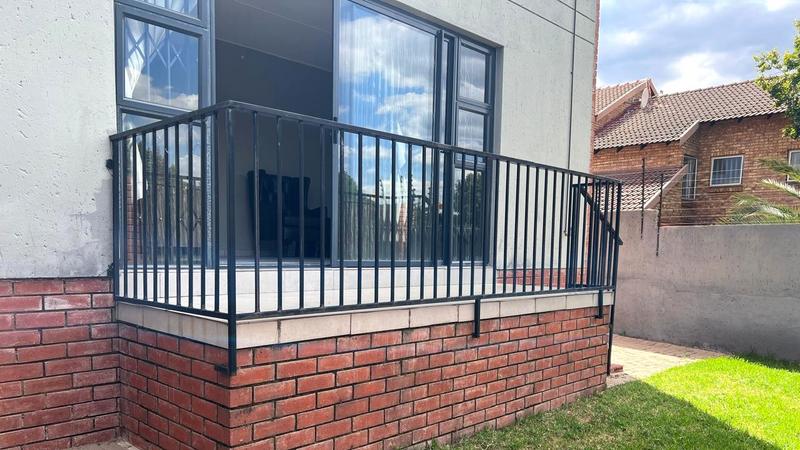 3 Bedroom Property for Sale in Ferndale Gauteng