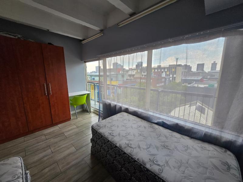To Let 1 Bedroom Property for Rent in Braamfontein Gauteng