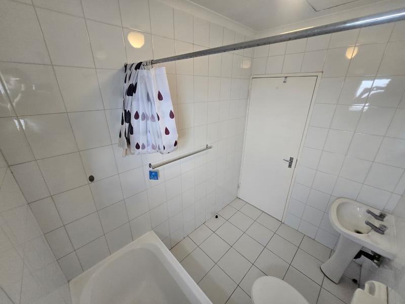 To Let 1 Bedroom Property for Rent in Melville Gauteng