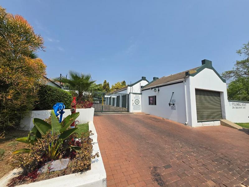 To Let 1 Bedroom Property for Rent in Magaliessig Gauteng