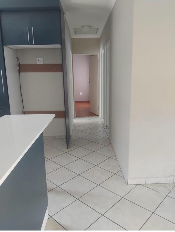 3 Bedroom Property for Sale in Crystal Park Gauteng