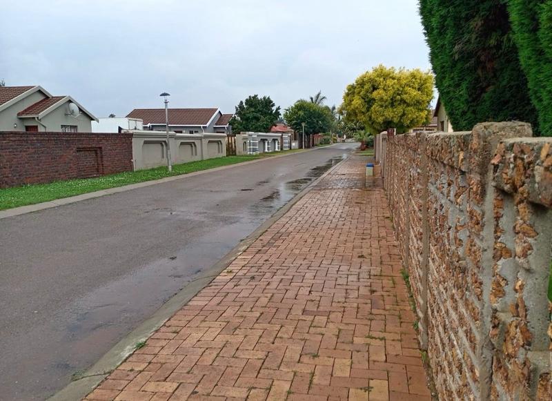 3 Bedroom Property for Sale in Crystal Park Gauteng
