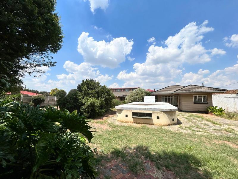 5 Bedroom Property for Sale in Selection Park Gauteng