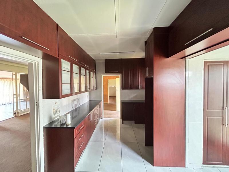 5 Bedroom Property for Sale in Selection Park Gauteng