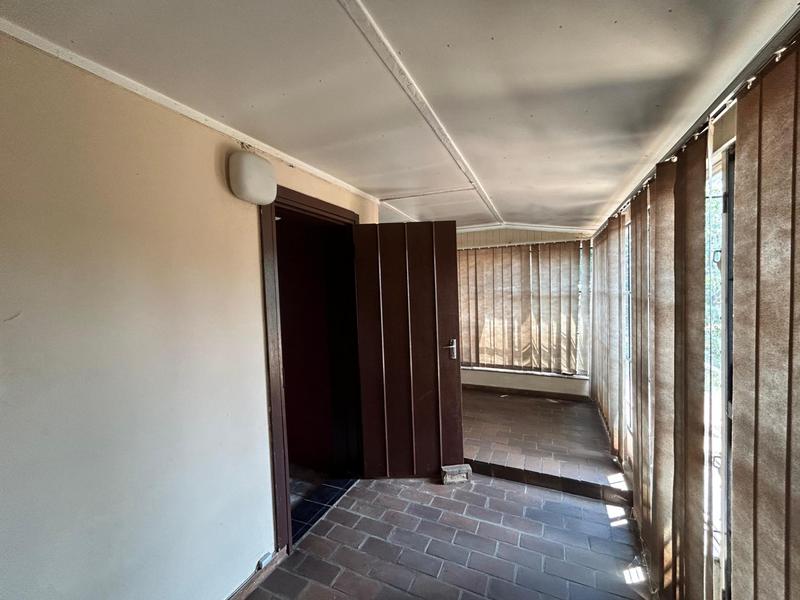 5 Bedroom Property for Sale in Selection Park Gauteng