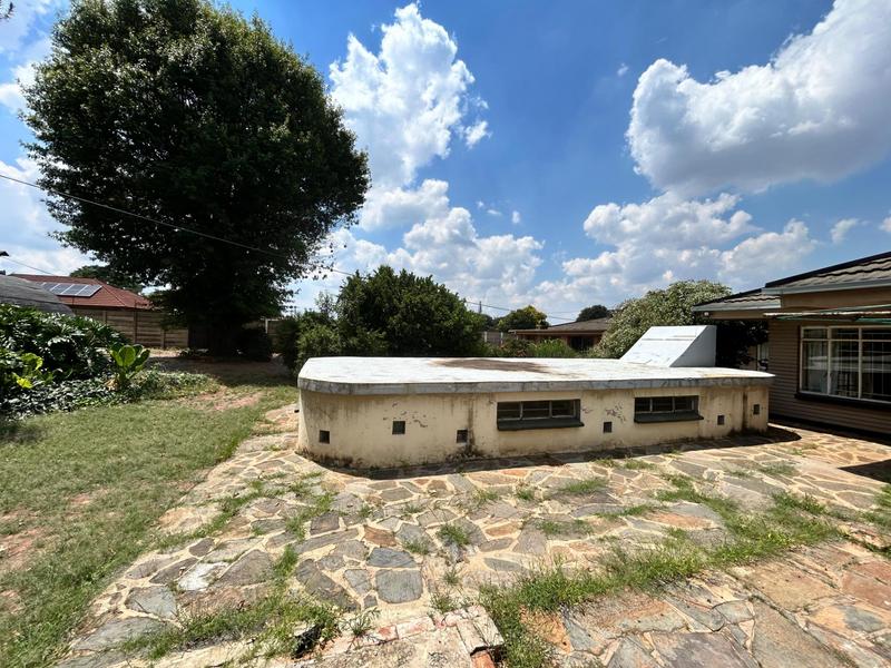 5 Bedroom Property for Sale in Selection Park Gauteng